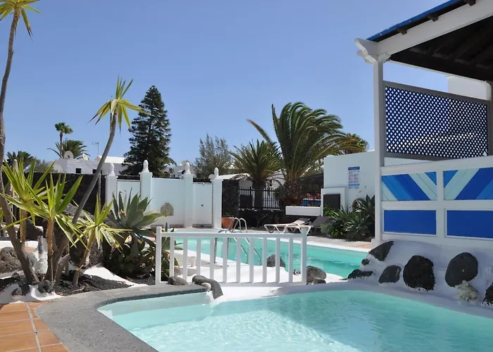 Tulipanes Apartahotel 2*
