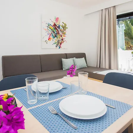 Apart Otel Tulipanes